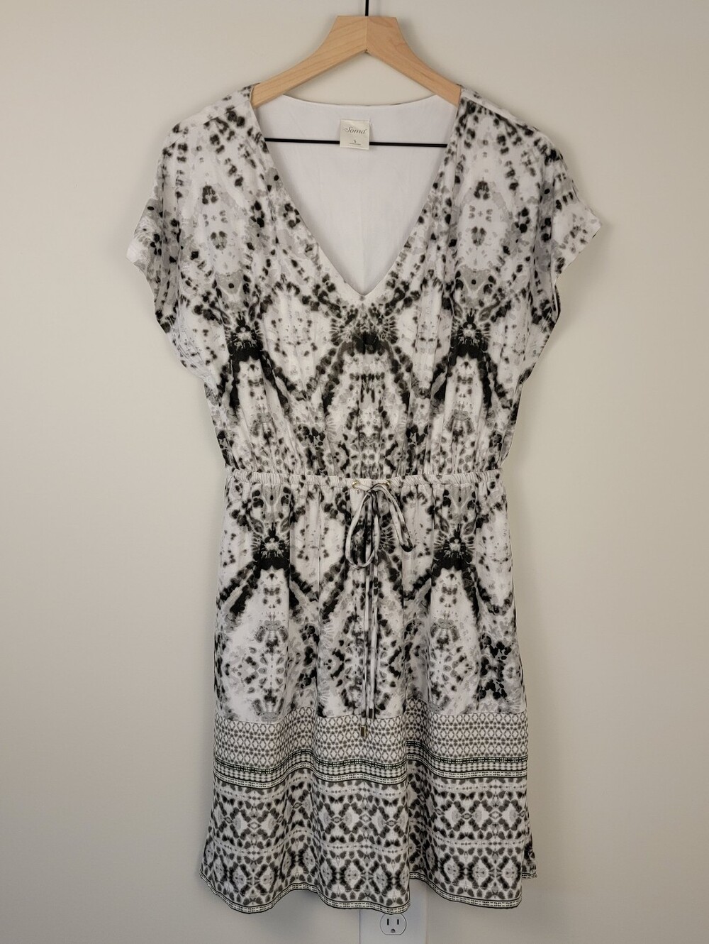 Soma Casual Short Sleeve V-Neck Dress With Pockets Size S Tie Dye